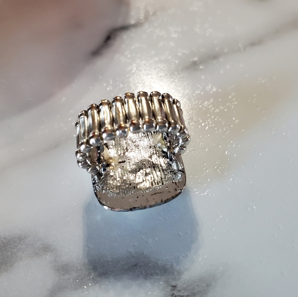 White Stone Silver Tone Stretch Band  💥3 for $24💥 - Picture 10 of 16